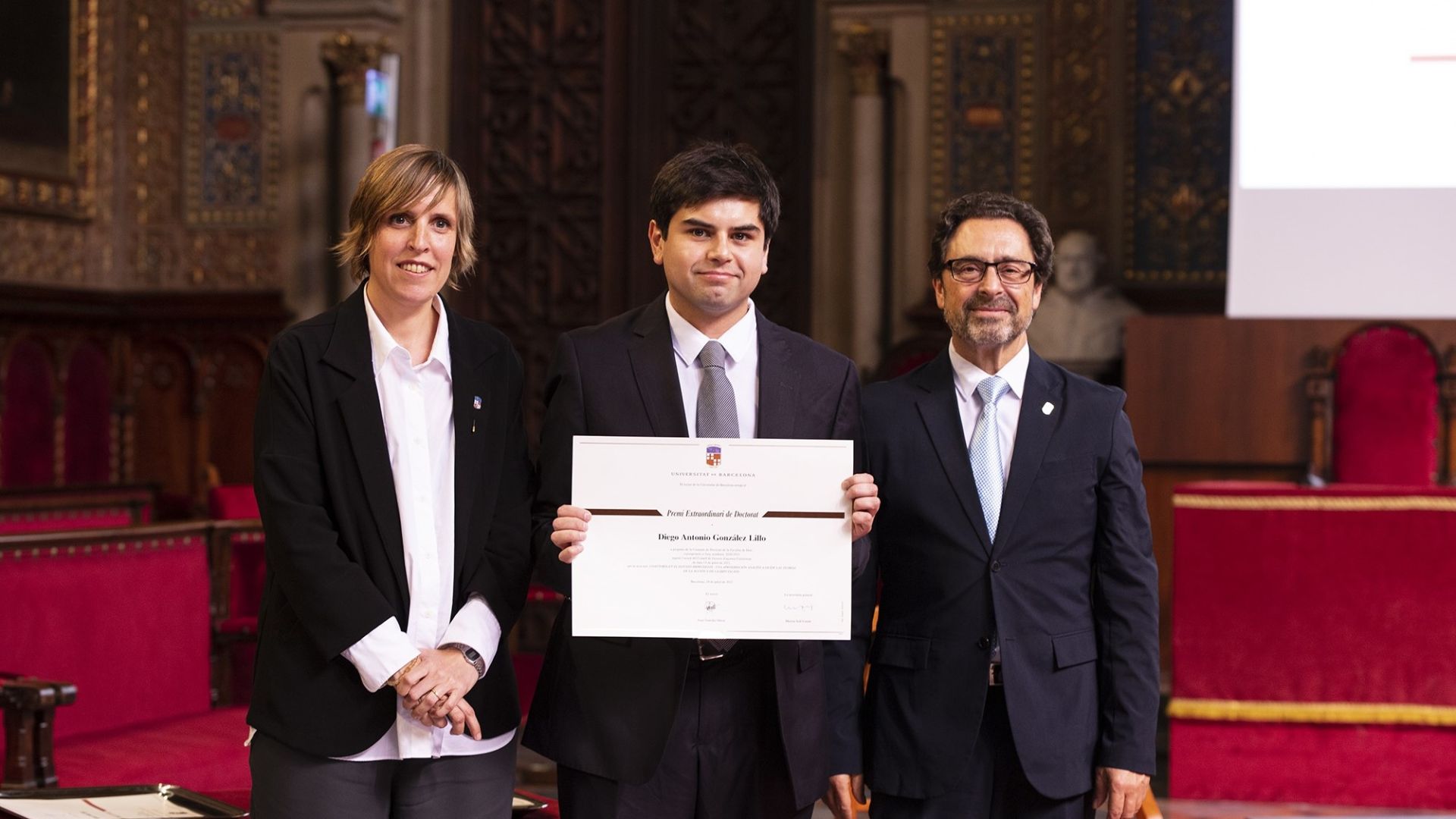 Universidad de Valparaíso Profesor de Derecho UV recibe Premio